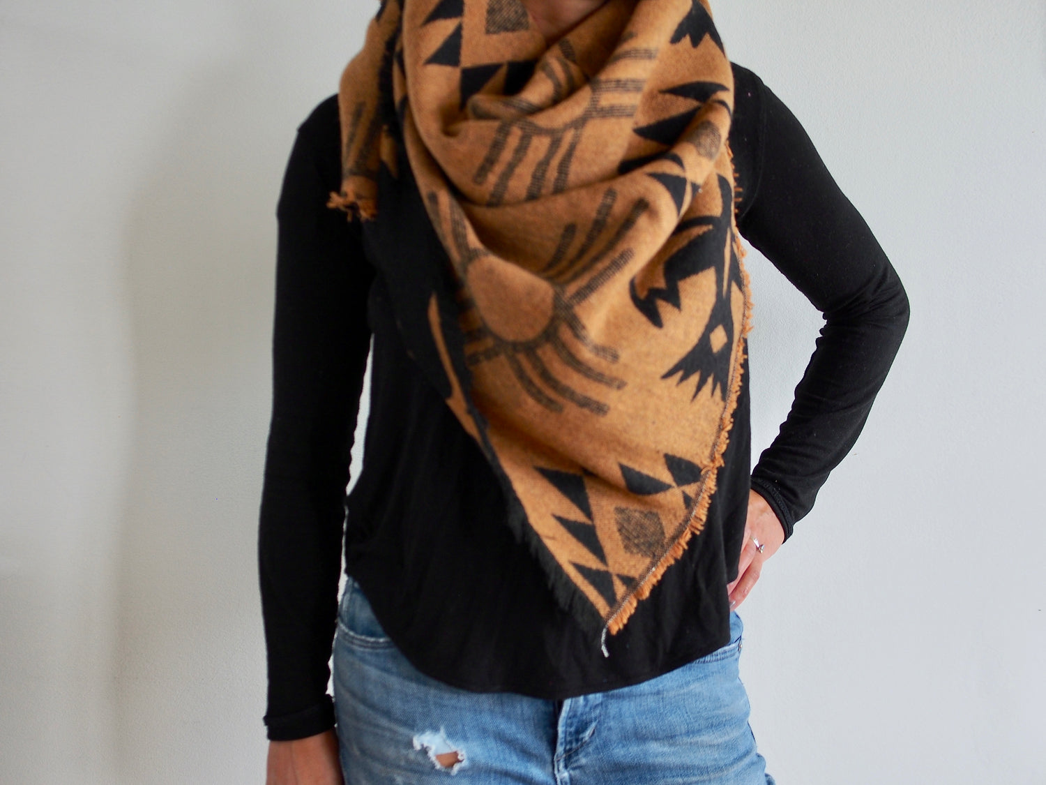 Black and tan deals scarf